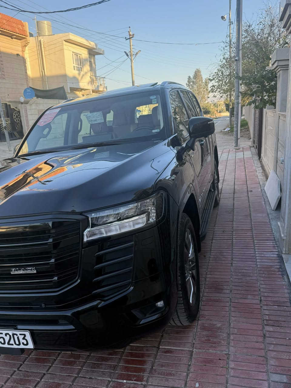 لانكدكروزر بلاك ايديشن GXR 2024 وكاله جيهان محرك 4000 تنفس طبيعي
كامره 360 رادار جانبي
تبريد كشنات
سلايد فتحه
حساس امامي خلفي
ترحيب أضويه
تشغل عن بعد
رادار جانبي
وضعيات قياده
وباقي ومواصفاتها معروفه 
ماشيه 34 الف كيلو متر 
بعدها بضمان شركه تويوتا عراق  يعني تبديل دهن وفلتر مجاني
مكفوله من كلشي السياره كامل مع الكير والمحرك وسنويه وكلشي جديد وسياره باسمي ومكاني خانقين وسعر 705 وبي مجال ‭0770 363 5577
