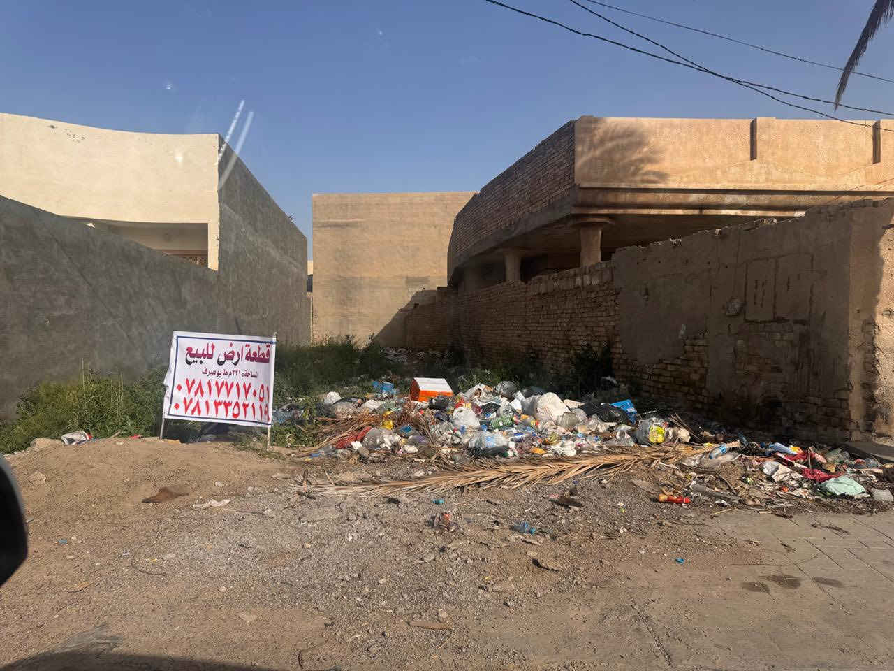 السلام عليكم .. ارض للبيع طابو صرف مساحه ٢٢١ متر  (مع الوهبيه ) على الشارع الرئيسي  منطقه آل بوعنون للستفسار اكثر الاتصال على الرقم ***********
