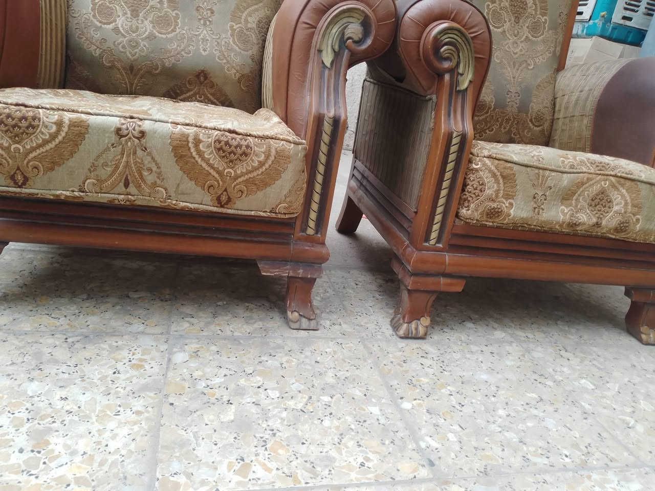 تخم ملكي عشر مقاعد قوي جدا وثقيل مابيه كسر كلش متين سعر 150 قفل مكان الشعب


**إذا كنت صاحب هذا الإعلان وتريد حذفه لأي سبب، رجاءا أرسل رسالة إلى الدعم الفني**