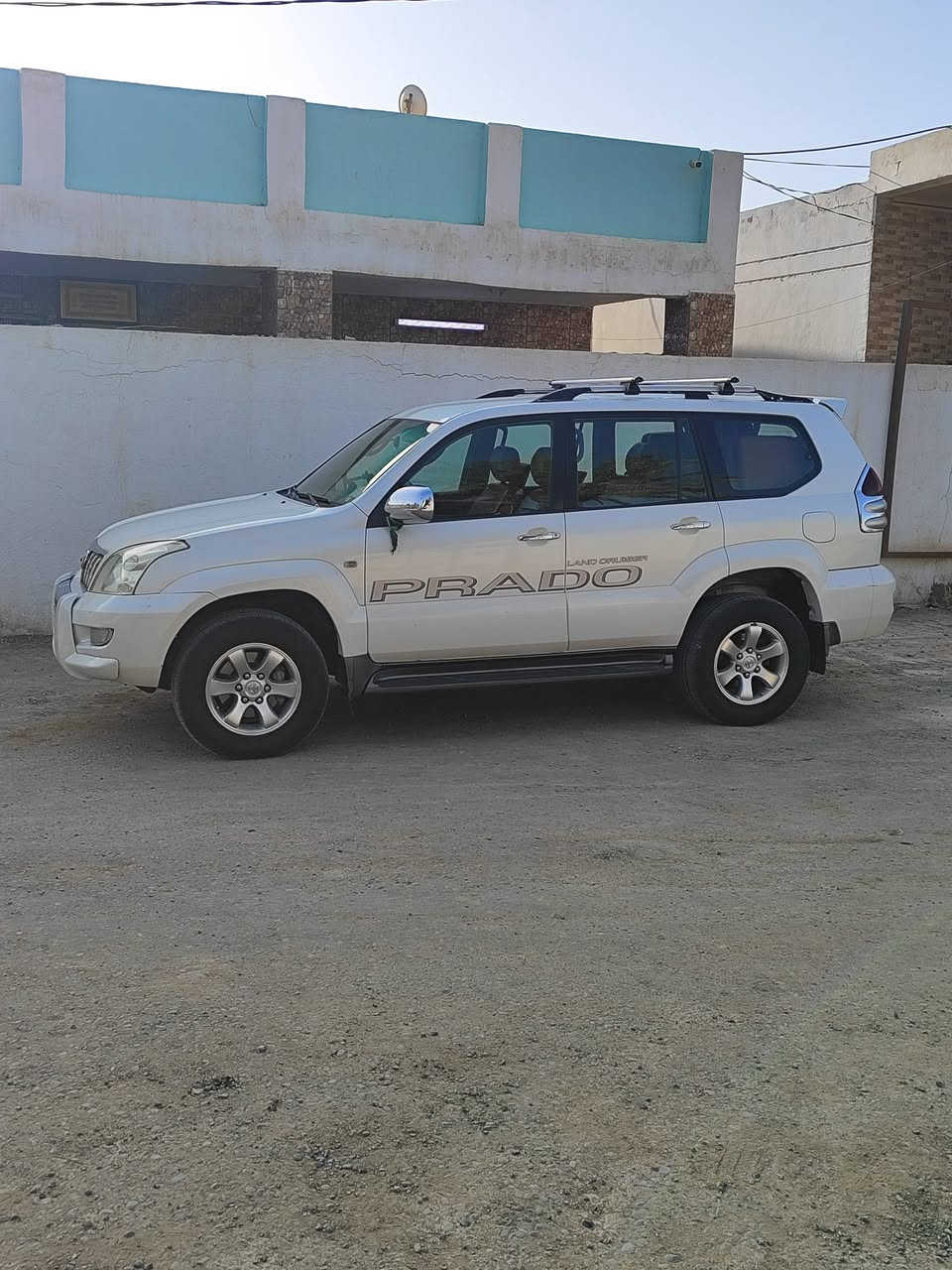 للبيع موديل 2009 اربعه سلندر  السونار مع الصور مكانه ديوانيه السعر 180 وبيه مجال  ***********
