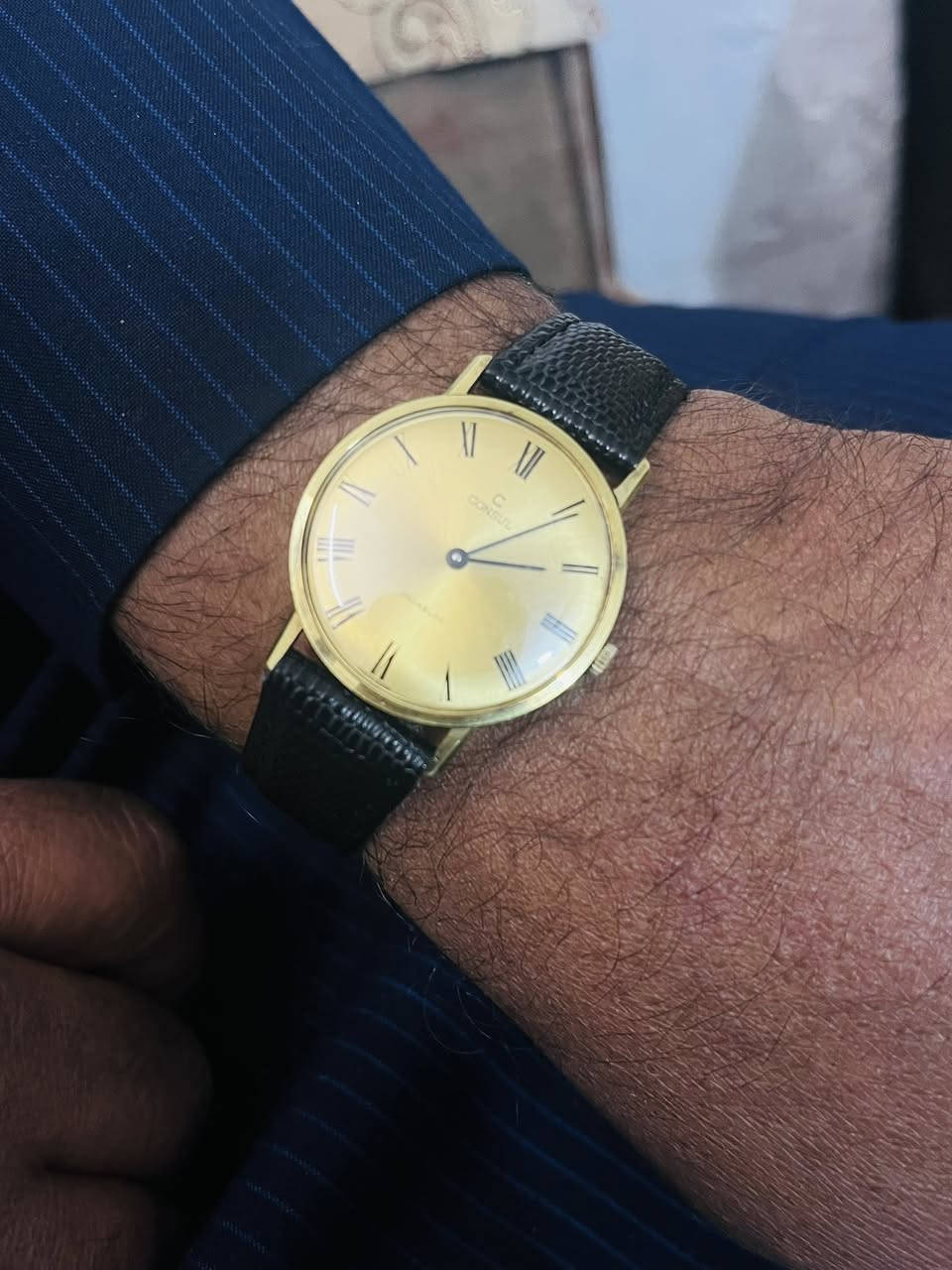 ساعه سويسري
كونسل قشطه تكويك
نضافه تامه
للتواصل***********
