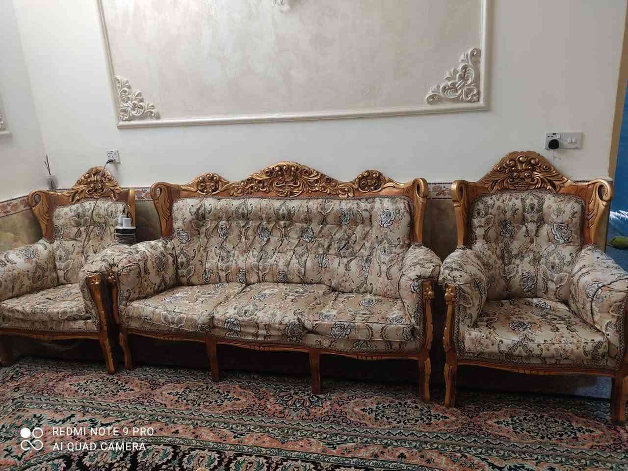 للبيع تخم 10مقاعد ملكي اي ضرر مابي نظيف جدا سعر خاص مكاني ديوانيه


**إذا كنت صاحب هذا الإعلان وتريد حذفه لأي سبب، رجاءا أرسل رسالة إلى الدعم الفني**