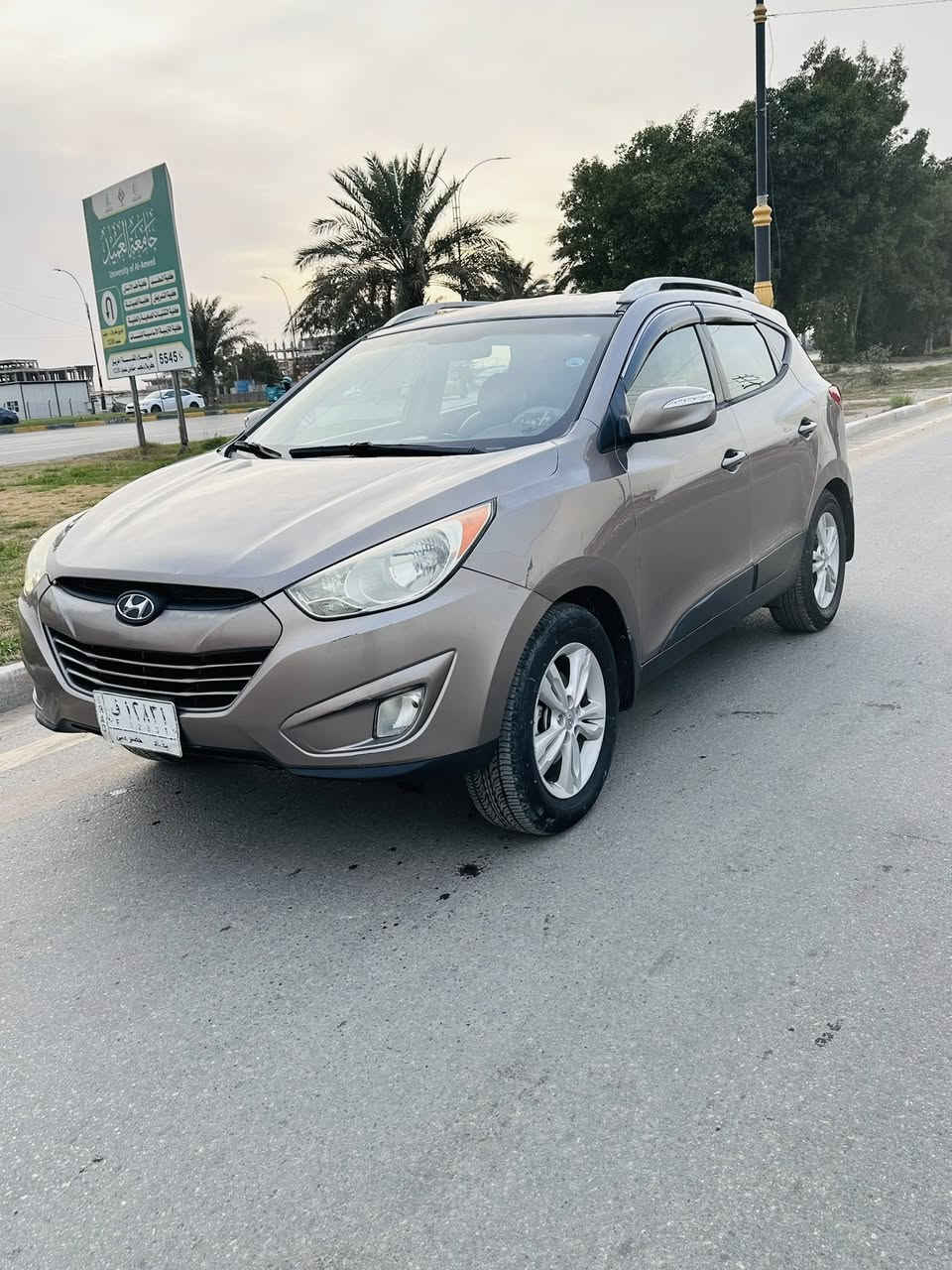 السلامًً عليكمً سياره نوع توسان موديل 2012
مكينه 2400دوشًًً مكفوله مكينه مامفتوحه 
مكفوله من الظربه والفتحً كفاله كير مكينه حداديه 
تدفاء تبريد كشن جلد تدفاء ب الكشنات فور ويل 
دفع رباعي. ايكو. انظمه قياده مانع انزلاق فول. مواصفاته معروفه حساس خلفي. سياره جاهزه رقمه بغداد تحويل مباشر. مكانه كربلاء 
السعر. ١١٨ ماشيه ١٠٠ استفسار. ‭٠٧٨٣ ٩٤٤ ٧٨٨٦‬
