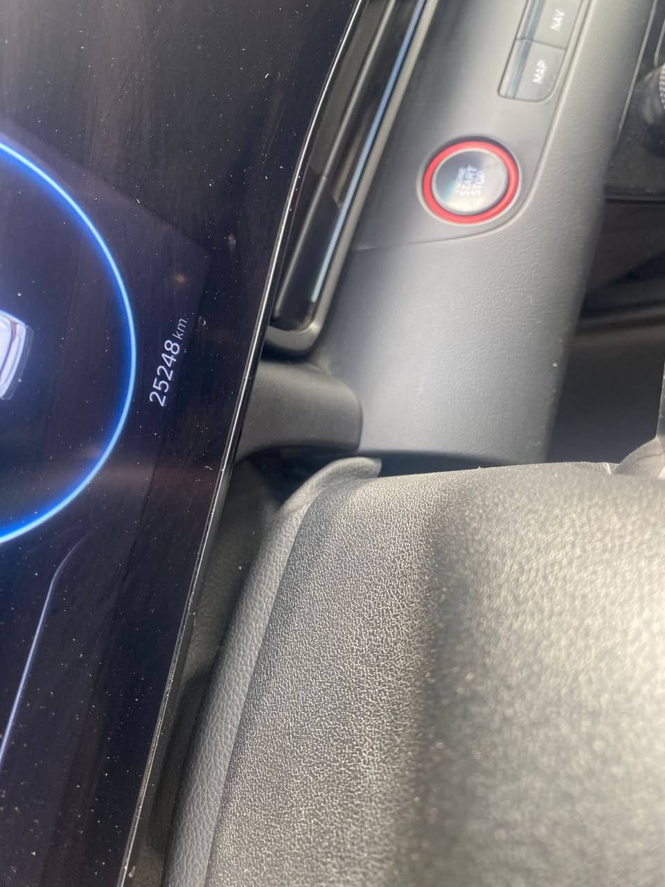 هونداي النترا  ان لاين موديل ٢٤مواصفات NLine
رقم بغداد الجديد ماشيه ١٥ 
محرك 1600تيربوكيرDTC
مواصفات
     *شاشه متصل
* ﻿﻿بصمه ابواب*
* ﻿بصمه تشغيل*
* ﻿تشغيل عن بعد*
* ﻿انضمه قيادة متعددة*
* ﻿تبريد بيانو منفصل*
* ﻿فتحة سقف*
* ﻿شاشه اعطال*
* ﻿شاشة لمس تدعم الابل كاربلي*
* ﻿كامرة دواره*
* ﻿رادارامامي*
* ﻿رادارجانبي *
* ﻿شحن وايرليست*
* ﻿تدفئة كشنات امامي*
* ﻿كشن كهرباء*
* ﻿تحديد مسار*
* ﻿شفتات استيرن*
* ﻿﻿بك لايت متصل لد*
* ﻿لدنهاري*
* ﻿ستيرن رياضي*
* ﻿سونر خلفي *
* ﻿قيادة الية*
سياره جديده على وضع الشركة حادثه طخه بلنيد فقط 

السعر ١٨٥ وبيها مجال / العنوان بغداد الدوره /***********
