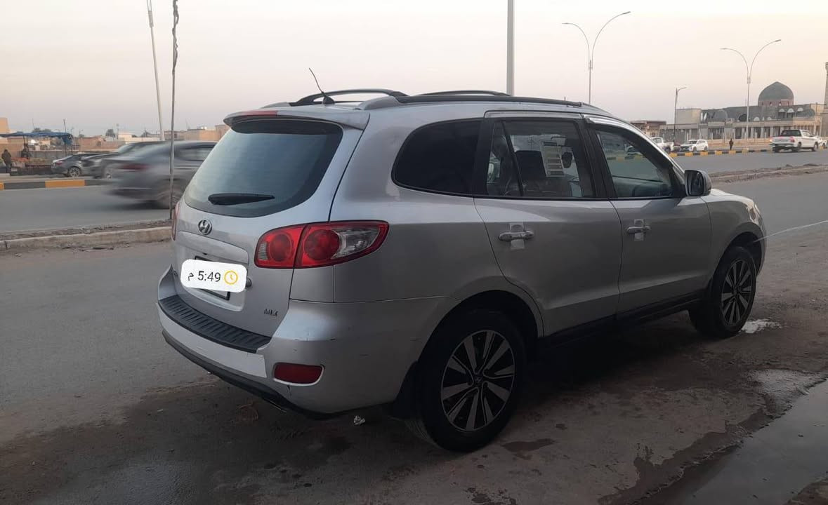 السلام عليكم 
#للبيع_ومراوس 
سنتافي ادوات بدون كص وبدون صبغ 
محرك كير صدر تايرات 
السيارة كلها شرط والگشر شوف العين 
بانزين سته سلندر 
السعر 68 
***********
