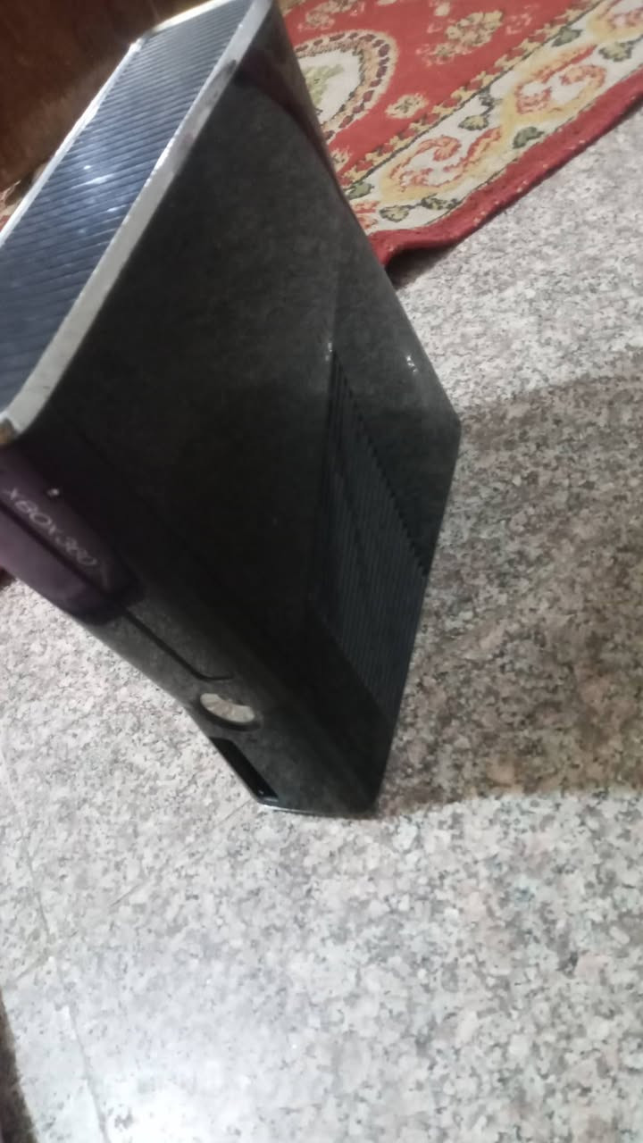 سلام عليكم شباب بلي إكس بوكس سلم مهكر سعر 120 بيه مجال للشراي  بيه العاب حلوه حرب كلشي عدد اللعاب 60 لعبه كلشي مابيه شغال فقط السيدي درايف مايطلع هوة شغال بس مايطلع  فقط اما غير اشياء كله شغال مكاني بغداد الامين ثانية عندي توصيل ثاني يوم يوصلك جهاز بعد شتريد تفحصه يلة تنطي حساب  للمندوب رقمي *********** واتساب مفعل
