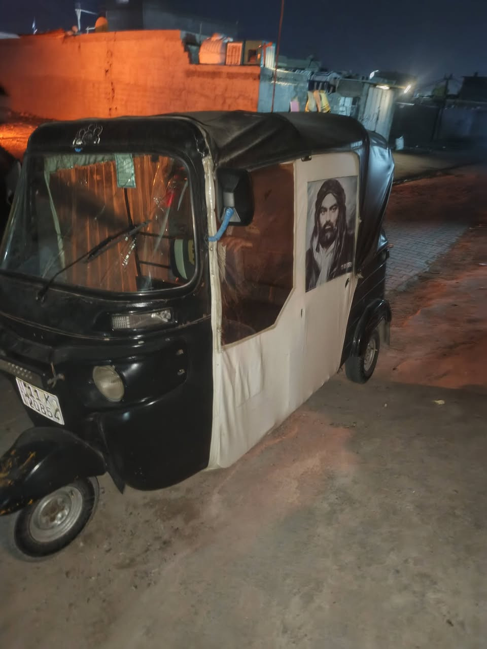 سلام عليكم تكتك موديل ١٧شهر3تكتك خير من الله كبل لشارع كل نقص مابيه رقم أو سنويه تحويل ثاني يوم تكتك الله شاهد تأخذه مال عيشه تترحملي سعره ٣٩٠٠او بيه مجال حك جيه مكاني بغداد مدينت صدر الحميديه ***********
