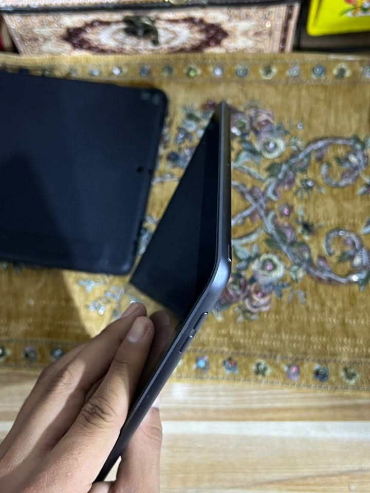 ايباد 7
نطيف كلش ممفتوح نهائي
سعره 210 
***********
