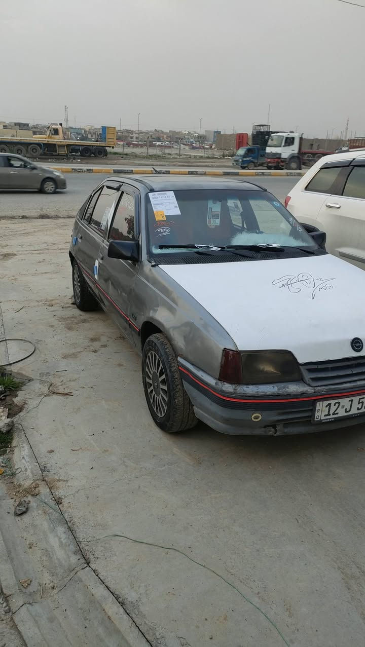 شرط التحويل كير محرك شرط تايرات نضاف
كهربائيات كلها شغالا مسجل سماعات 🎧 جدد 
الدوشمه جديده سياره جاهزه ماتصرف ربع 
قفل مركزي ريمون كابون بانزين متوقف ورقي
طخم جديد هزه بيها العنوان موصل الايمن حي الثوره 
شراي خابر عل رقم 📱 ماجاوب خاص السعر 26 بيها مجال 
***********
