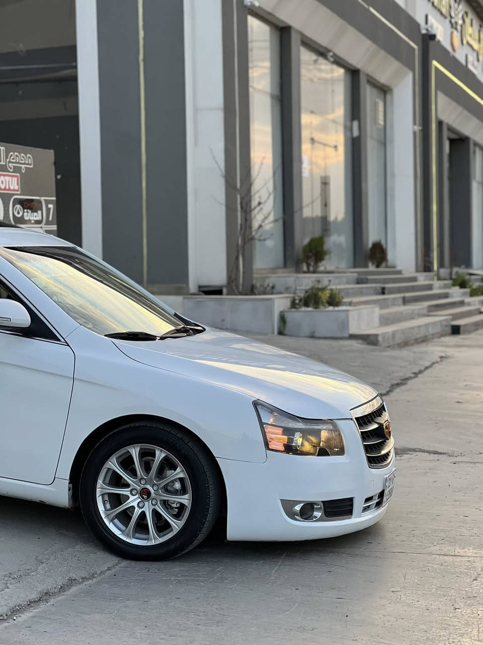 للبيع
امكراند 2013
السيارة بدون قطره صبغ
وبدون جراد
1-سلايت جام طكتين
2-اربعة جامات اوتو
3-مقاعد جلد+لونين
4-بردة خلفية بلادية
5- مرايات كهرباء
6-رسالة ترحيب 
السيارة جديدة وبلادية وبلا اي نقوصات 

كير +محرك درجة اولى شرط
تبريد شغال+تدفئة شغال
تايرات جديد 

رقم جديد
سنوية جديدة

السيارة شرط التحويل

المكان نينوى

السعر (85) وبيها مجال 

***********
***********
