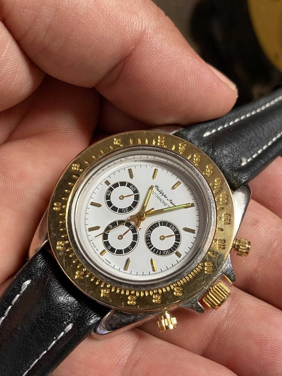 البيع/ ساعات وحده فنتج كوك وثانيه باتري

شرط شغل / السعر 60 الف معا توصيل


**إذا كنت صاحب هذا الإعلان وتريد حذفه لأي سبب، رجاءا أرسل رسالة إلى الدعم الفني**