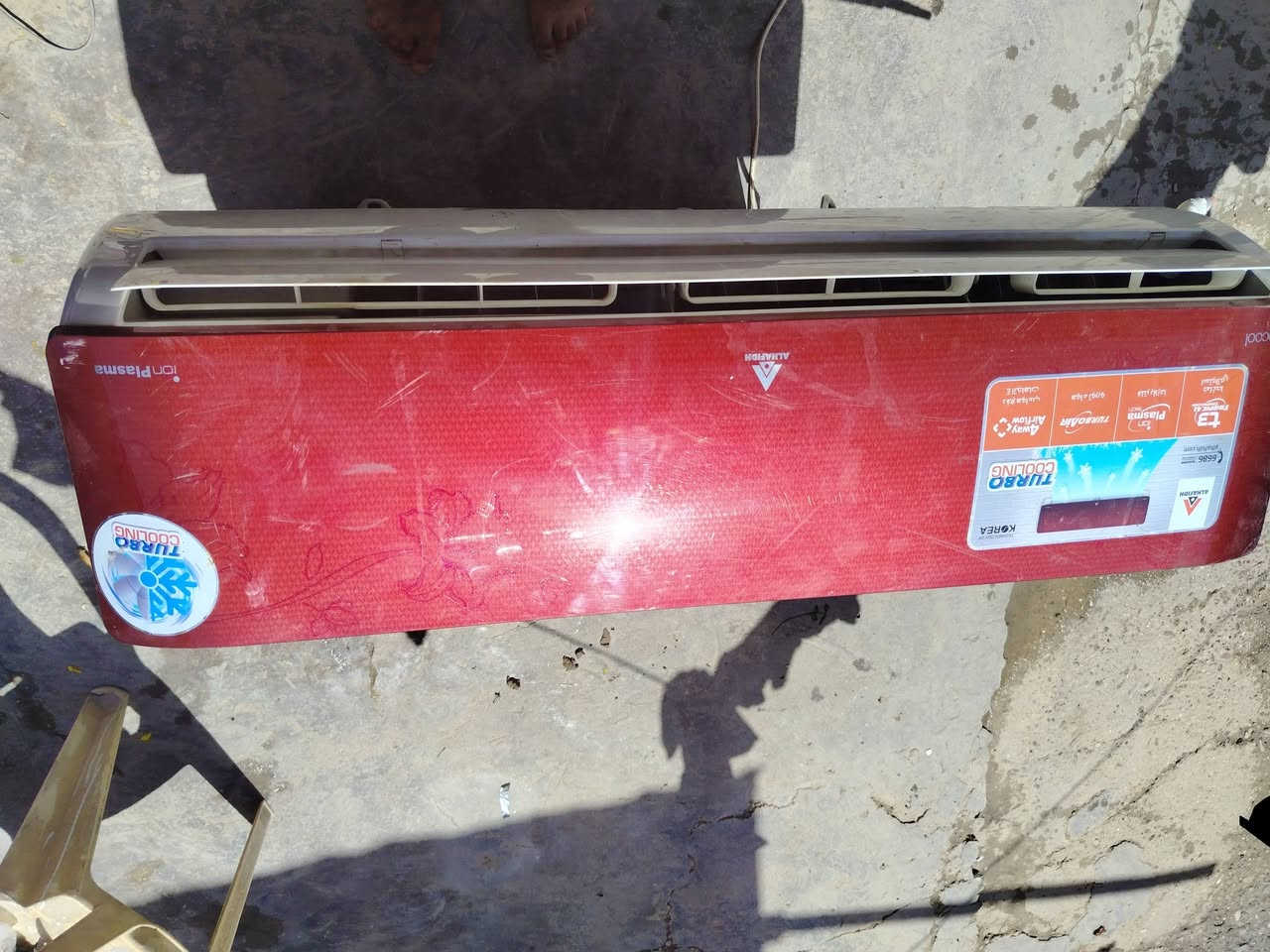 سبلت ٢ وثلث  تجي وشوفه نضيف مستعمل اقل الموسم  الحافض غاز R22 كامل ملحقاته وايراته والبواري والريمونت مكاني حله بابل ٣٥٠  وبي مجال قليل ***********
