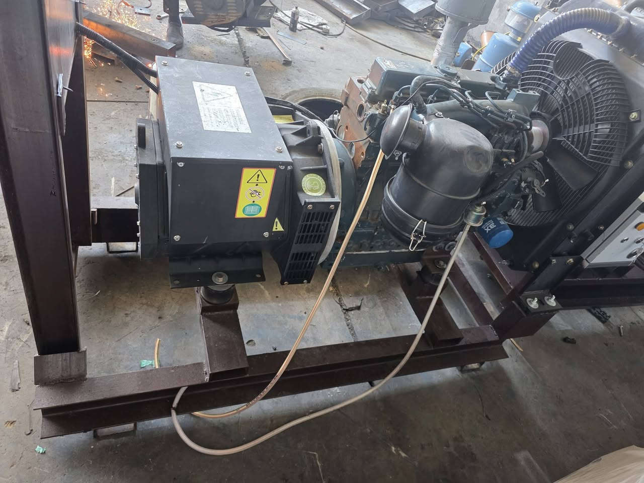 تعلن شركة الساير 
مولدات كابوتا ياباني ٤ سلندر 
توليد ٢٢ كيفي ستامفورد 
العنوان بابل ناحية الشوملي قرب الدفاع المدني 
***********
***********
