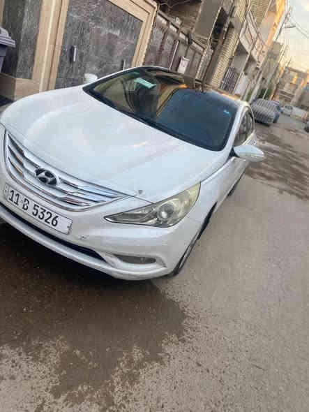 السلام عليكم 
🚗 للبيع – هيونداي سوناتا 2011 خليجي / فول مواصفات 🚗
✨ رقم بغداد – باسمي مباشرة
✨ سنوية جديدة لغاية 2030
✨ هزة جديدة
✨ السيارة مدامة إدامة كاملة

📌 المواصفات:
 • فول مواصفات خليجي
 • تبريد قطعتين 
 • فتحة سقف 
 • حساسات خلفية
 • مثبت سرعة
 • مقاعد مريحة مع تحكم كهربائي 
 • محرك 2400 دوش اقتصادي ونظيف
 • كير / محرك / شاصي بحالة ممتازة
 • إطارات جيدة
 • الداخلية نظيفة جداً
 • جاهزة للسفر
        السونار مرفق بالمنشور 

💡 ملحوظة: السيارة مدامة بإدامة كاملة ومهتم بيها من كل النواحي، ما تحتاج أي شيء.

المكان: بغداد الدورة 

📞 للاستفسار والتواصل:***********
