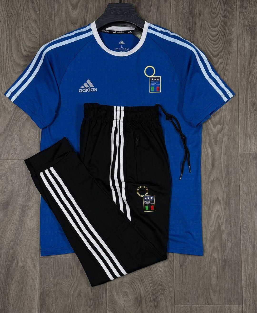 احدث موديلات الموسم الصيفي
تراك برمود اصلي 🔹
كل موديل ٤ الوان__ 
قياسات (m/L/xl/xxl)
السعر 20 فقط__
_العنوان بصره الزبير السوق الكبير شارع النايلون
راسل الصفحة او الواتساب وراح تجيك مجموعة صور ايضا مكملة للموديلات___
تواصل على هذا الرقم ***********
