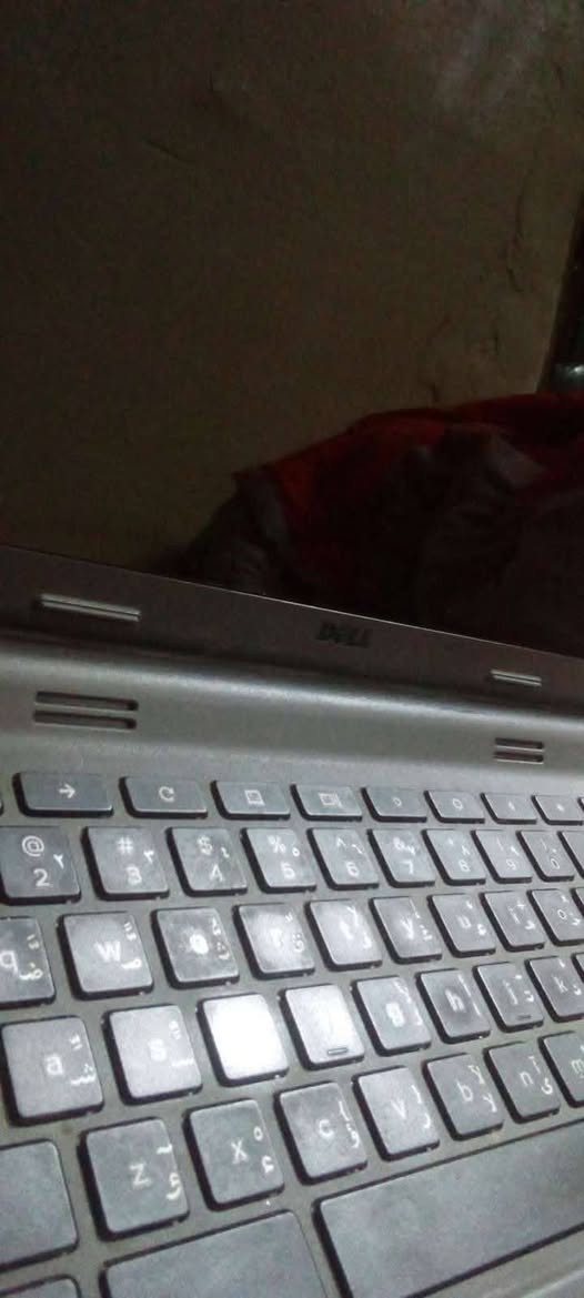 * السلام عليكم 👇*
---

*للبيع Dell Chromebook 11 - قطع غيار 45 ألف*

*الحالة:* الجهاز نظيف جداً مثل الصور. يشتغل على الشحن المباشر فقط لأن البطارية منتهية + يطلب فورمات بسبب عطل بالذاكرة الداخلية.

*الشغال 100%:* شاشة لمس 11.6 بدون خدوش، كيبورد كامل كل الأحرف، تاتش باد، كاميرا، صوت عالي، كل المنافذ سليمة.

*يفيد لـ:* فني صيانة، أو قطع غيار. الشاشة والكيبورد يسوون فلوس.

*السعر:* 45 ألف عراقي نهائي. البيع على حالته وبدون ترجيع.

*المكان:* بغداد - [خاص]

*للتواصل:* واتساب فقط [***********]

*ملاحظة:* الجهاز بدون شاحن. متوفر شاحن أصلي بـ 7 آلاف إضافية.

---

رجائا لحد يدخل خاص للطلب والاستفسار واتس اب فقط *
