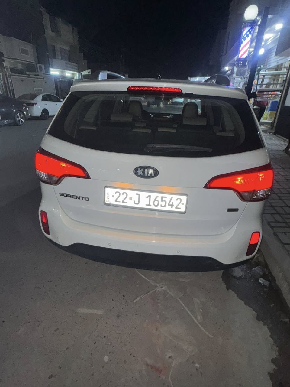 سلام عليكم عندي سورنتو مديل ١٣شكل ١٥ سيار خليجيه جاهزه مخرك٤ سعره ١٦٥ بيه مجال بسيط مكان بغداد الشعب سريدات رقم ***********
