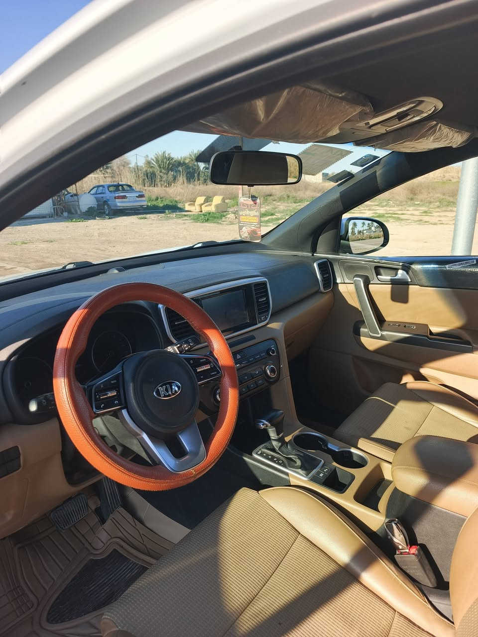 سلام عليكم كيا سبورتج موديل 2020مكفوله رقم بغداد دولي تحويل ثاني يوم مكينه 2000خليجي  السعر 210وبيه مجال العنوان ديالى تقاطع الغدس ***********
