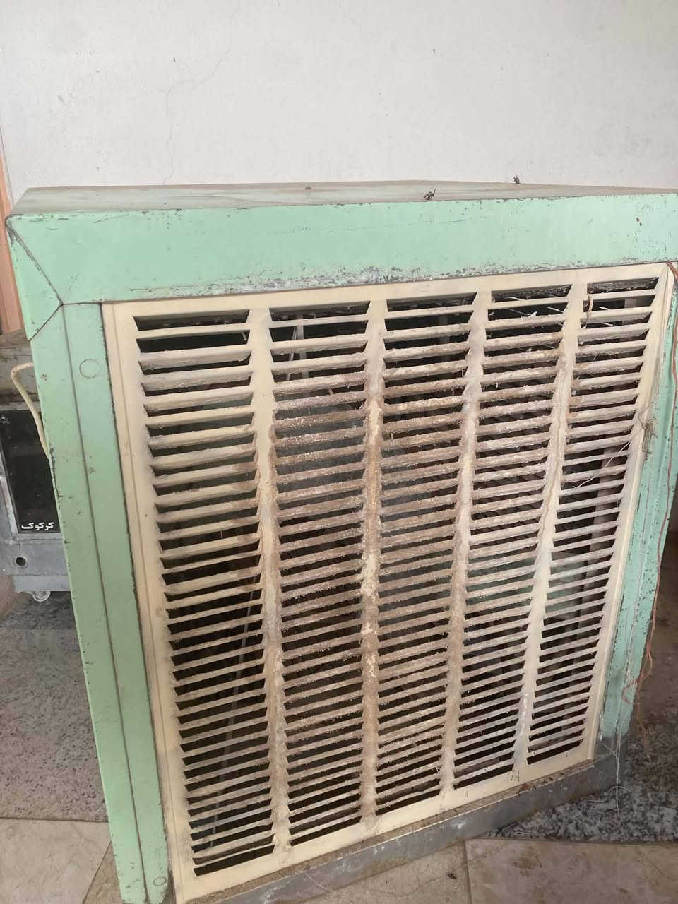 4 ونص للبيع نضيفه 75 الف قفل ***********
