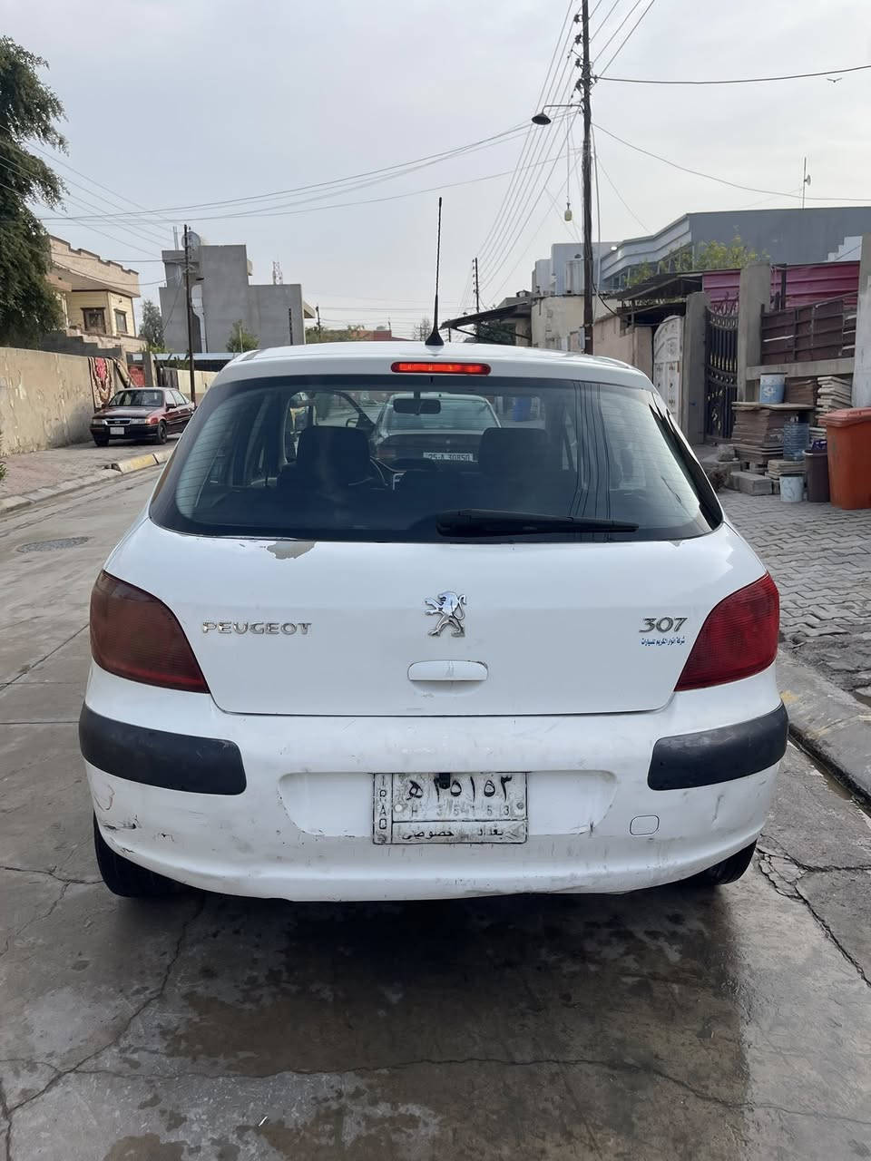 بيجو فرنسي 2004 
رقم بغداد مشروع وطني مسوي هزه جديده باركود 
گير شرط محرك شرط 
بريك ABS
مكان سياره كركوك 
سعر 43 $
رقم تلفون ***********
