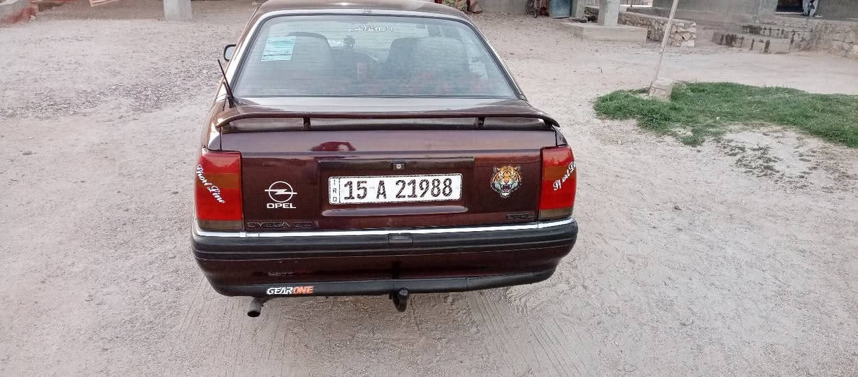 السلام عليكم للبيع اوبل اوميكا موديل 91 سياره جديده كشره مصبوق صبق عام اثر جراد كهربائيات كله شقاله محرك وكير شرط الفحص ارفلو باتري جديد فيت بم سياره مسويله دامه وتجي اشوف ابعينك صدر دبلات كله جديد رقم وسنويه جدد تحويل مباشر بسامينه رون سرعه حماوه كله شغال ترايك للبصره السعر المطلوب 40 وبيه مجال للطيبين اتصل ‏‪***********‬‏ مكان السياره الفلوجه الكرمه
