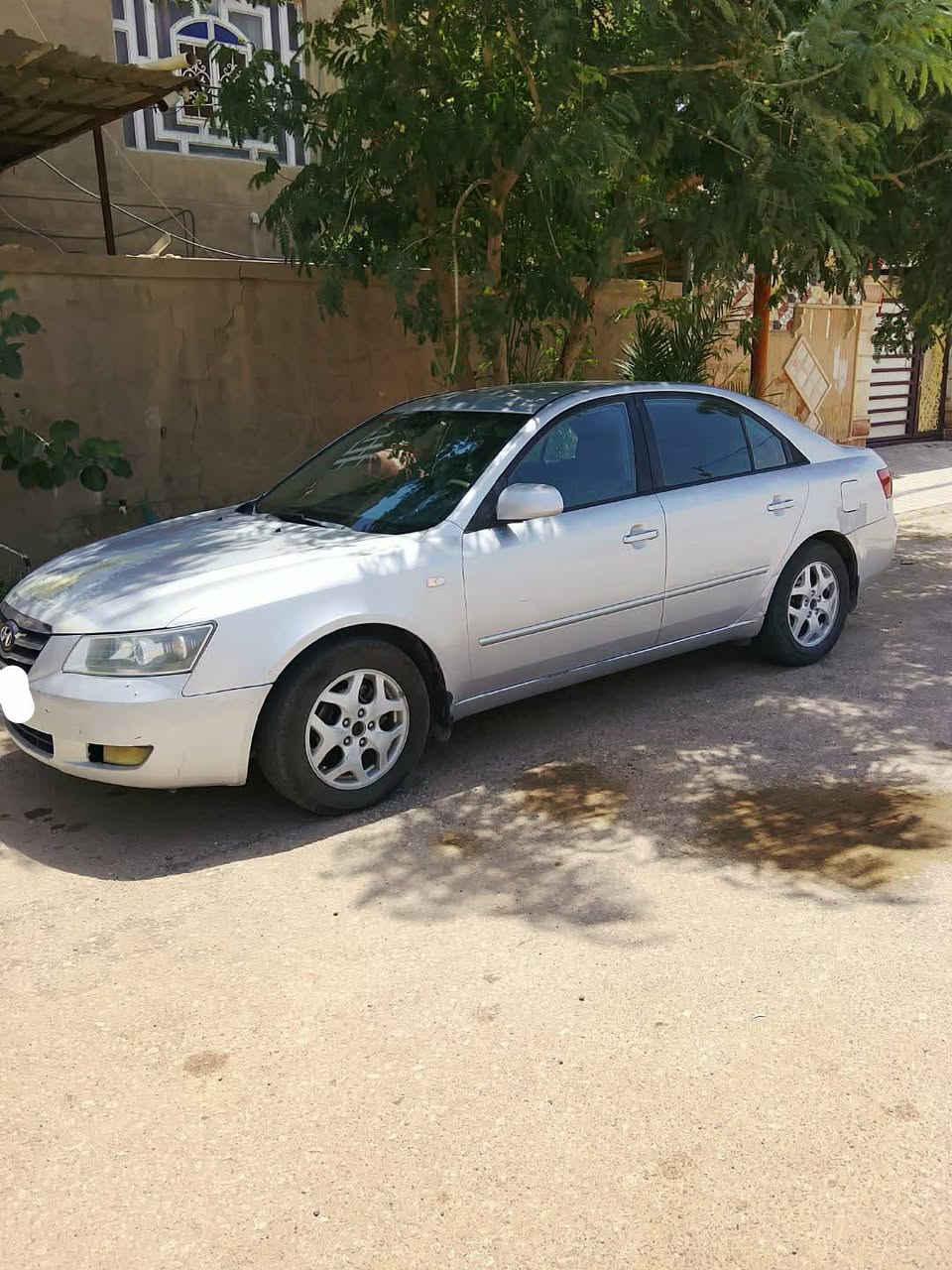 السلام عليكم.. 🌹
سوناتا مديل 2008 خليجي (المقدس) 
رقم بغداد دولي بأسم صاحبي بالنجف شرط المداور ثاني يوم ومكانها نجف. بيه قطعه تبديل جاملغ الامامي فقط بدون دواخل فقط تبديل. وبيه شويه جراد شكم قطعه شوفت عينك. 
السياره جاهزه من كير ومكينه ومحرك والحداديه والتبريد جاهزه من كلشي مع ذالك تجي تفحص براحتك. وترايك وين مايعجبك. سعر 78وبيه مجال شي بسيط. وهذا رقم صاحب السياره ***********واني مكلف بالنشر
