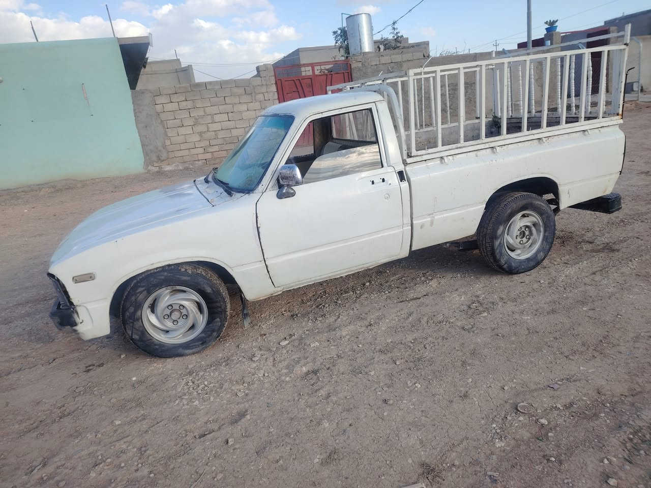 بيك اب موديل 80 كابون بانزين موجود كير واكسل شرط تخم جديد سعر 18 بي مجال ***********
