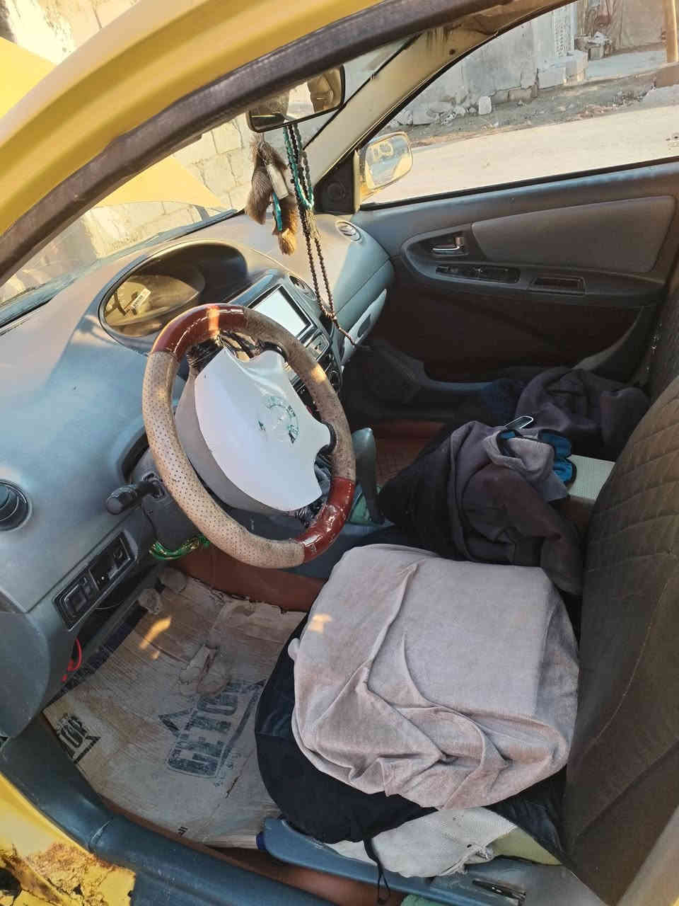 السلام عليكم جيلي ام كي كير ومحرك كورله مصفره هيئه وغرامات رقم واسط السعر 33 وبيها مجال المكان بابل جبله رقم ***********. ***********
