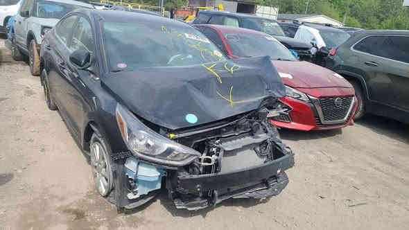 السلام عليكم اكسنت ٢٠٢٢  معوقين السعر ١٢٥   ايربالك مال سايق فقط  بعدلها ٣ سنوات وتتحول.  ***********
