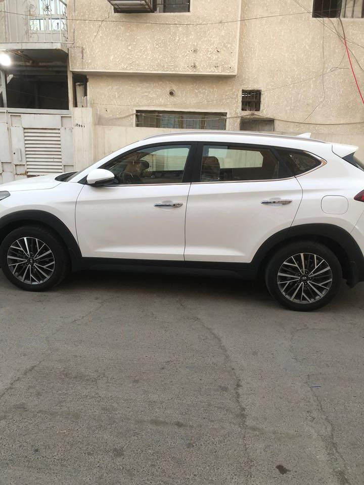 السلام عليكم
توسان موديل ٢٠١٩ خليجي فول مواصفات عده الفتحه ضرر مبين بالسونار المرفق مع الصور 
السعر ١٨٨ وبيها مجال ***********
