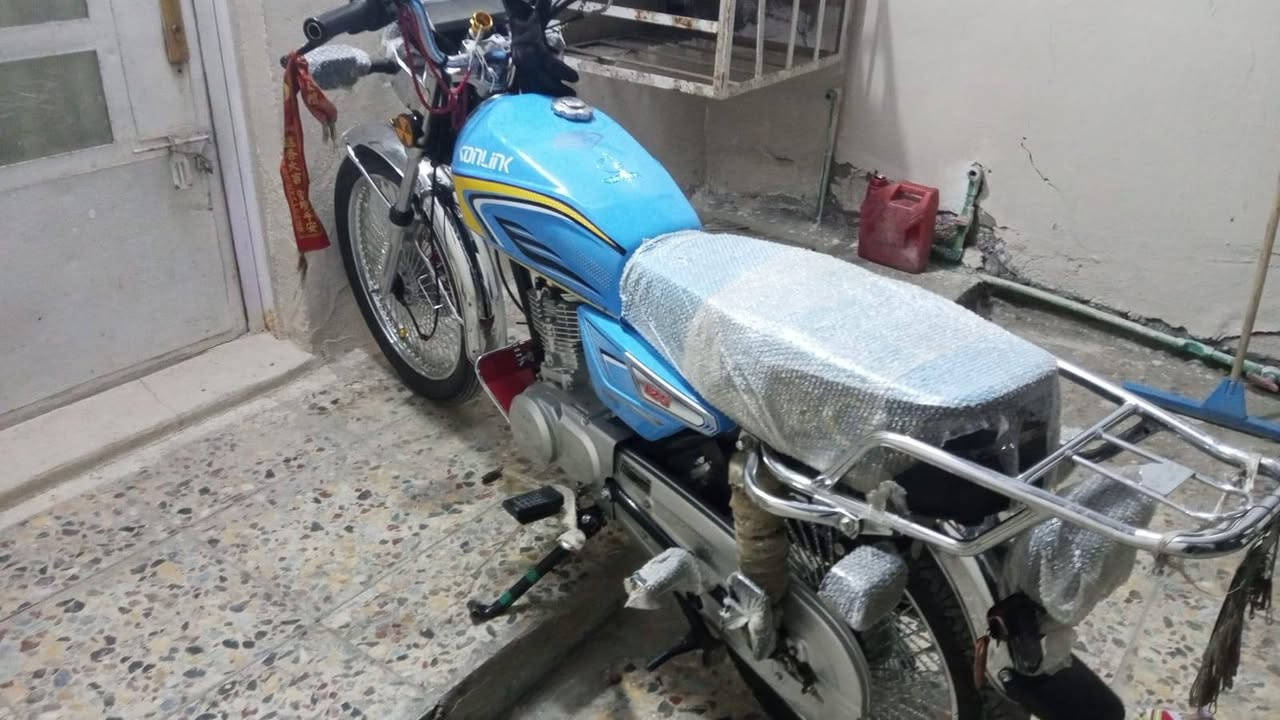 السلام عليكم دراجه للبيع ايراني سونك محرك 125ccدراجه مكفوله من كلشي صالها 4اشهر من شتريها دراجه 4كير السعر 850وبيها مجال الاستفسار اتصال على رقم ***********
