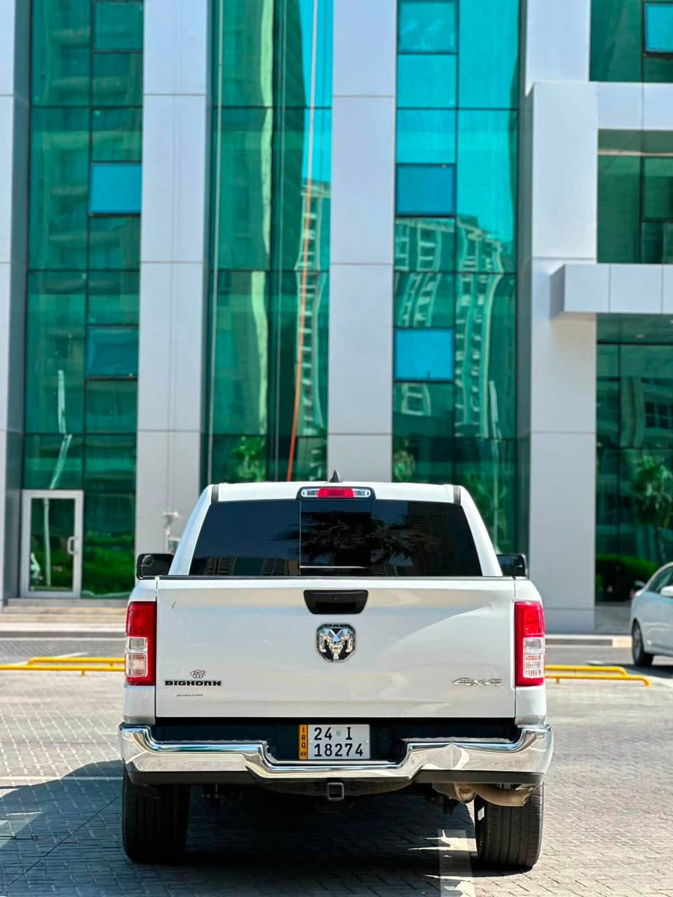 🔥 Dodge RAM 1500 موديل 2023 🔥
✅ محرك 3.6L V6 eTorque
✅ قير أوتوماتيك 8 سرعات
✅ دبل (4×4)
✅ بودي قصير – باب كبير (Crew Cab)
✅ بصمة تشغيل
✅ تشغيل عن بُعد
✅ شاشة لمس 8.4 إنش
✅ Apple CarPlay & Android Auto
✅ كاميرا خلفية
✅ مثبت سرعة
✅ حساسات خلفية
✅ جنوط ألمنيوم
✅ تحكم من المقود
✅ زجاج ومرايا كهربائية

حالة السيارة:
🔹 بدون إيرباكات
🔹 حافة بونيد
🔹 جاملغ
🔹 باب واحد صبغ

💰 السعر: 280 ورقة وبيه مجال للمشتري الجاد.

📞 *********** (واتساب موجود)

