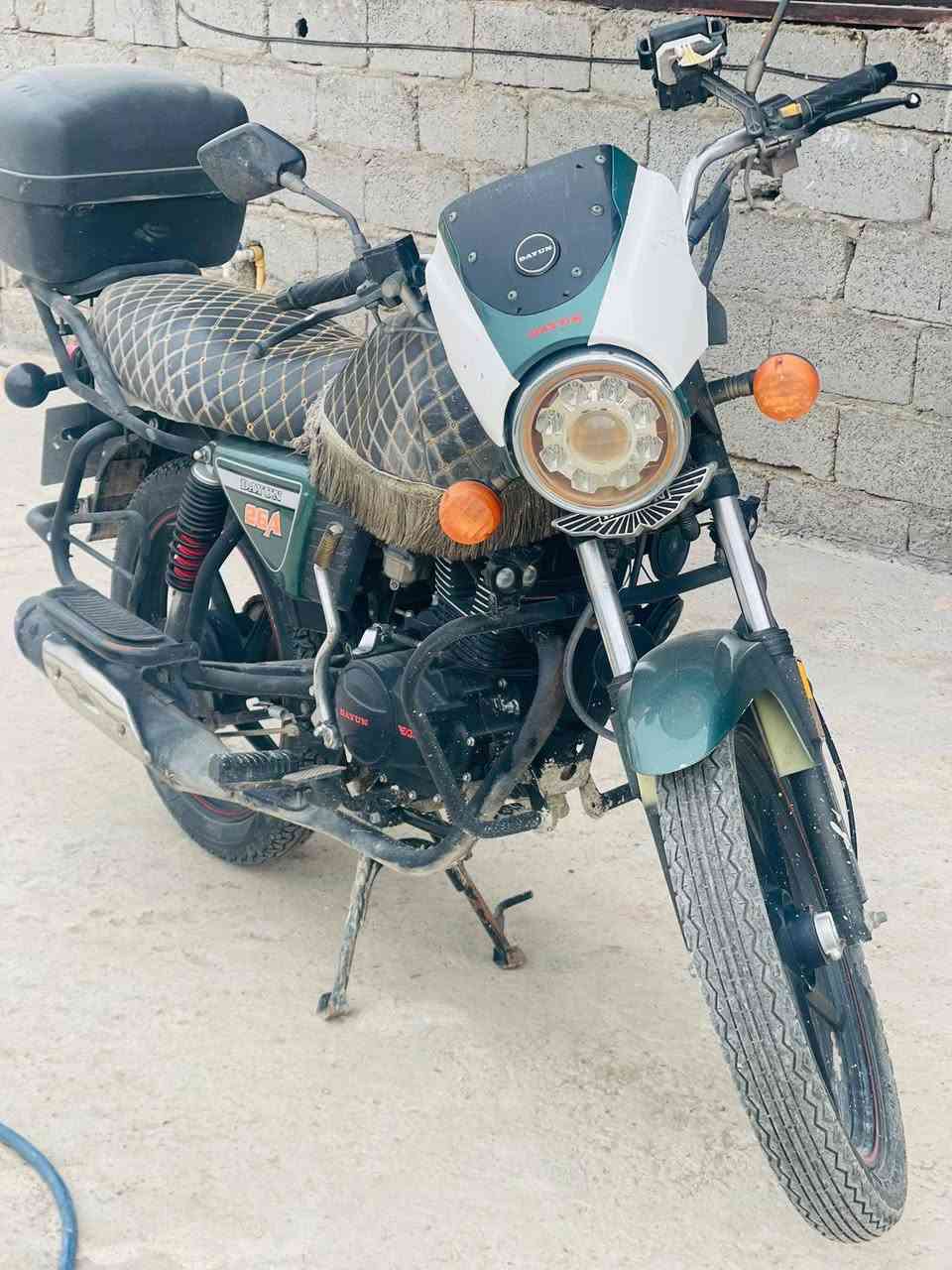 السلام عليكم 
دايوان للبيع مكفولة كفالة عامة 
ماشية 15الف 
سعرها 2300وبيها مجال بسيط جدا 
مكان بغداد قضاء أبو غريب 
***********
متوفر واتساب ورصيد
