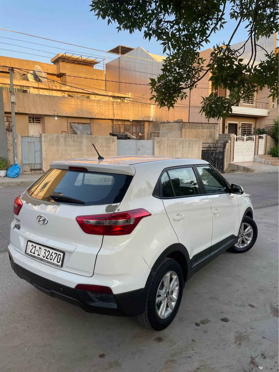 هۆندای کریتا مۆدێل ٢٠١٨
مەکینەی نەکراوەتەوە
مواسەفاتی شاشە ئسیپاد و تەحدید سرعە
بۆیاخی نیە و بۆیاخ تەنکە سەقفی هەڵینەداوە
١٠٤ هەزار ڕۆشتوە
تەقەو ڕەقەی نیە لێدراوی نیە سەنەوی ٣ مانگە بەسەرچوە 
بەناوی خۆمەوەیە
ژمارە تەلەفون ***********
وەتسەپی لەسەرە السليمانية, العراق
