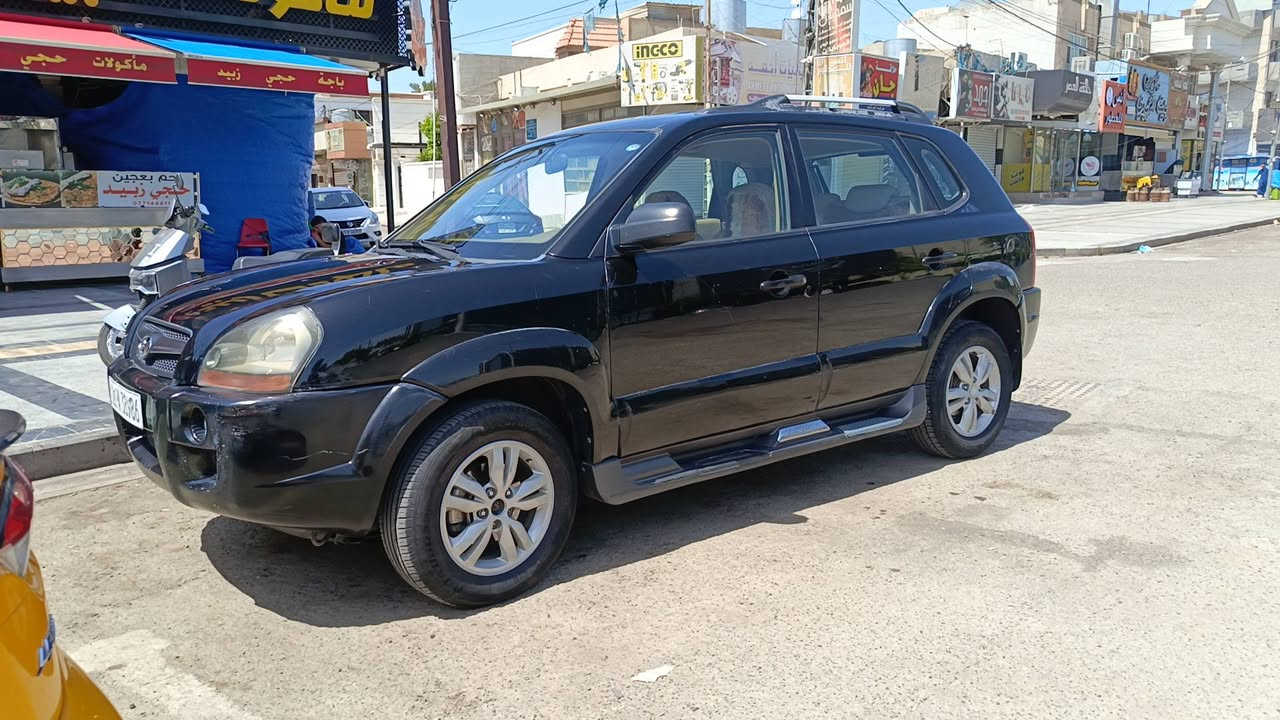 هۆندا تۆکسۆن 2009 
یەک دەرگای پەمپه، لەگەڵ دوو بست ساردی هەیه
سەنەوی نوێ
کارتی بەنزینی لەگەڵە
بەشەرتی گێڕ و مەکینەو وتەحویل و غەرامه.
نرخی 110گەڵا
***********
