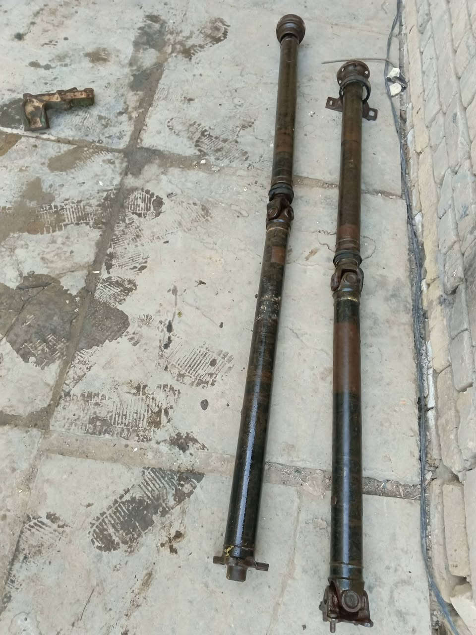 السلام عليكم غراض 735 للبيع
كاردن كير عادي 
كاردن كير اوتو 
تخم نوزلات +مسطره
صالنصه تعبانه قيم وأخذ 
كير اوتوماتيك 7 بن عاطل وتورباين عدد 2 + اكسل اوتو للاستفسار الاتصال *********** أو خاص
