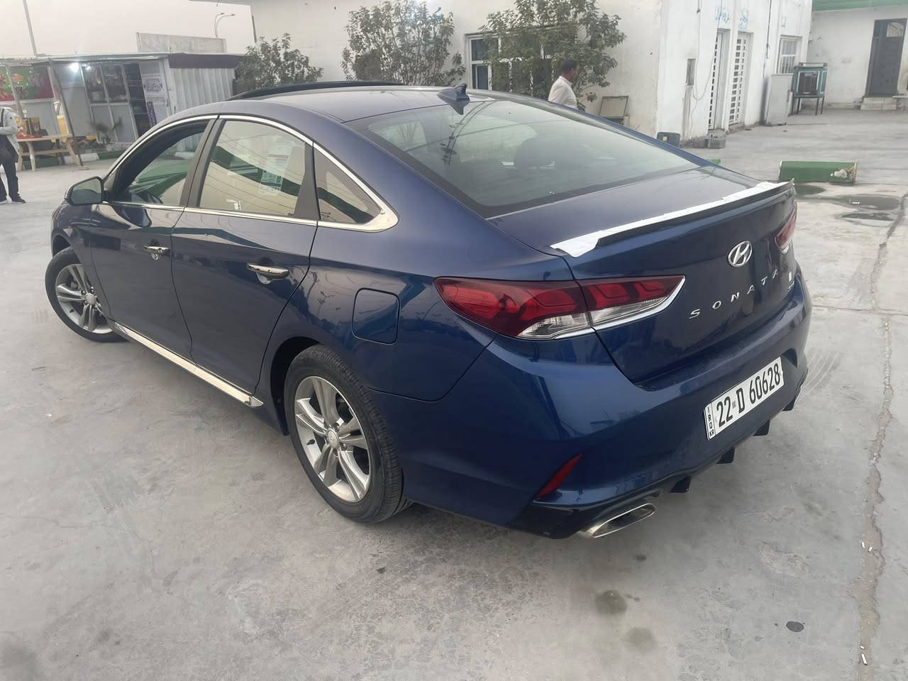 سوناتا موديل 2018 فول مواصفات ضرر جاملغ وبنيد فقط بدون داخل بصمه فتحه جلد كشن كهرباء رادار جانبي شفتات ستيرن تحكم ستيرن سبورت عادي ايكو 
كامرا حساسات شاشه لد امامي ماشيه 80.  الف محرك ما مفتوح السعر 136 وبيه مجال للشراي 
للستفسار ***********
