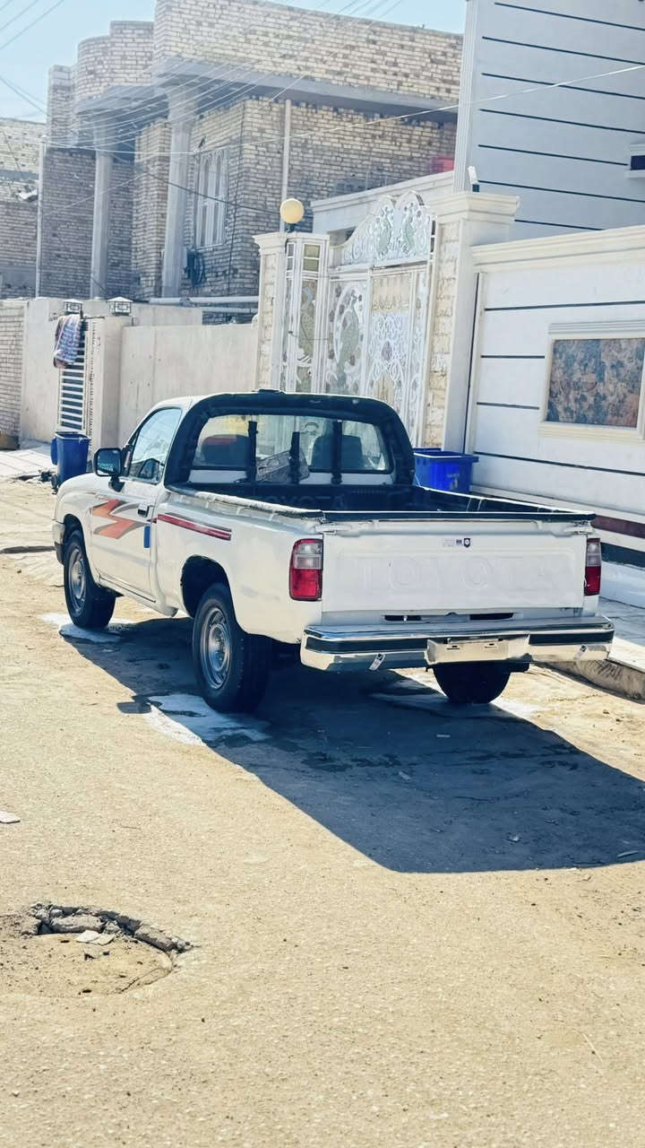 بيكم تويوتا فلاحيه تك موديل 1998 رقم واسط دولي سنويه ل2030 سياره مكفوله من العيب شرعي شاصي مكفول مكينه وكير ثري واي مكفوله من تنقيص وتبخير سياره جاهزه كير مكينه حداديه تخم تاير كهربائيات كلها شغاله سياره مال جناي سعر 58 مكاني ميسان لعماره 
(0778 043 9141)
