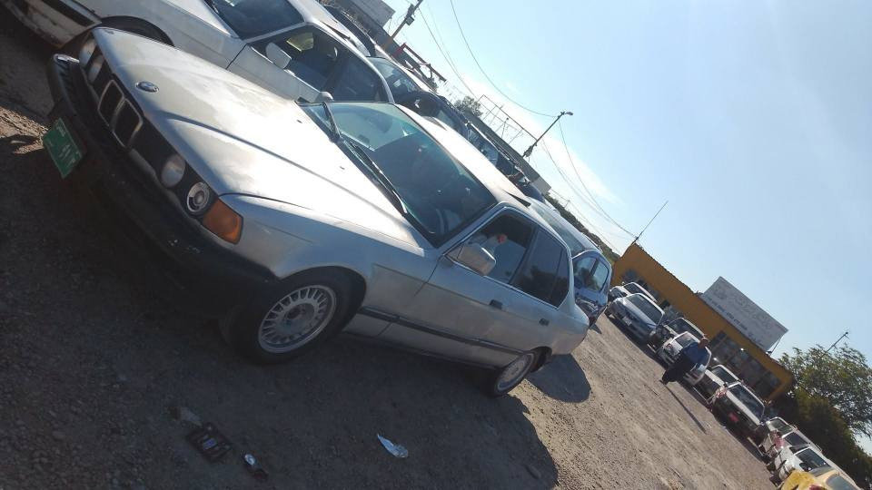 ئەم BMW730بۆ فرۆشتن گێڕوو مەکینەی بەشەرتی هەموو شتێک سەیارەکە واجیهەی ئەسلی لەگەڵە بەشەرتی ئەوەلیات گێڕ عادی 
سعری17وەرەقەو معامەلەیەکی برایانە 
ناونیشان هەولێر تۆبزاوە لای خەبات 
***********
*********** الحمدانية, نينوى
