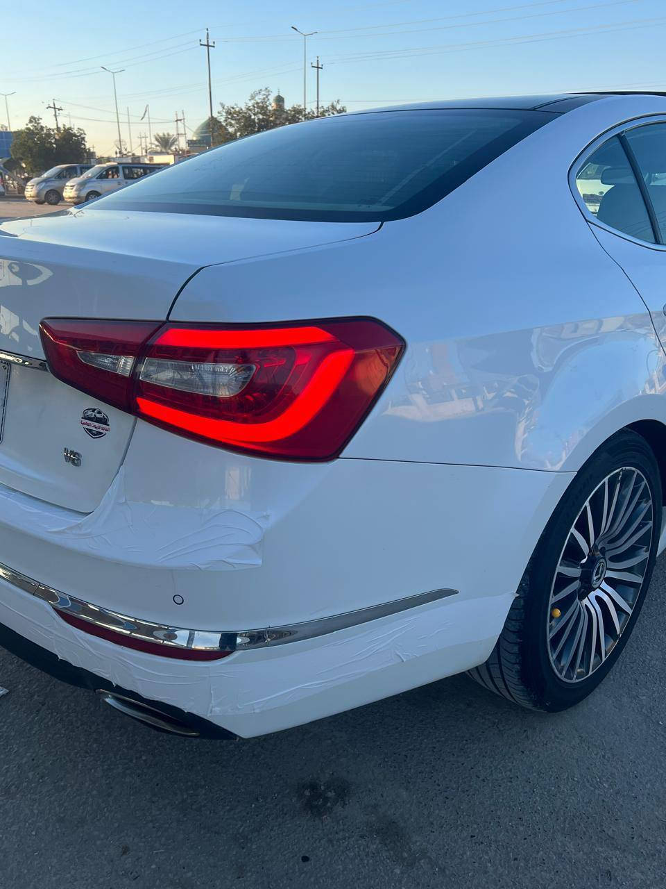 سلام عليكم ورحمه الله وبركاته
اللا عشاق جديد ول نضيف فقط 
كيا كادينزا 
موديل 2014
محرك 3500– 6 سلندر 
ماشية 180  :::الف كيلو حقيقي استخدام بيت
رقم بغداد الدولي هزه وسنويه  ابسمي شخصياااااااا 
مكفوله كفاله عامه حته من رصعه شرط سياره نضافته 💯 
السيارة جاهزة من كلشي بدون اي نقص 
المواصفات✅ فول لفول
-تشغيل بصمة مع بصمة الابواب الامامية
داخل  لونين  ملكي VIP 
-انارة بالمرايات والابواب
 الامامية
لايت عالي ناصي زنون 
زراك لايت امامي 
لد خلفي +امامي 
-كاميرا وحساسات خلفية
-بردة خلفية متحركة
-تبريد قطعتين
-تخم تاير جديد
-كشنات كهربائية جلد تدفئه
-تحكم كامل بالستيرن
-شفتات ستيرن رياضي
-نظام ترحيب 
-سماعات انفنتي 12 سماعة
-اشاير مري+شفط
مري قلاب يمنه يسره 
وباقي مواصفات الكادينزا معروفه ++++++++++
صدر خلفي امامي شرط وكاله 
**اخوان بل عافيه ع ياخذه 
السياره جديده ومابيه اي عيب او نقص شرط تاريك بصره اربيل 
السعر 148
العنوان بابل طريق الدولي==
-----------------------------------------‏

‪***********‬‏
‏‪***********‬‏
مع الامنيات لكم بل رزق الحلال 
اللا كل من رفع المنشور بكلمه  
الصلاة عل محمد والي محمد
