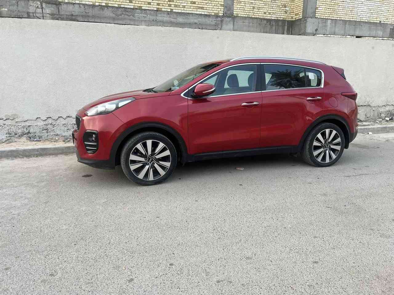 كيا سبورتج 2017  خليجيه ماشيه 96 الف بصمه صندوك كهرباء مري شفط ويل 19 محرك 2000دوش مكفوله من الصبغ  بيع او مراوس ***********بغداد الزعفرانية
