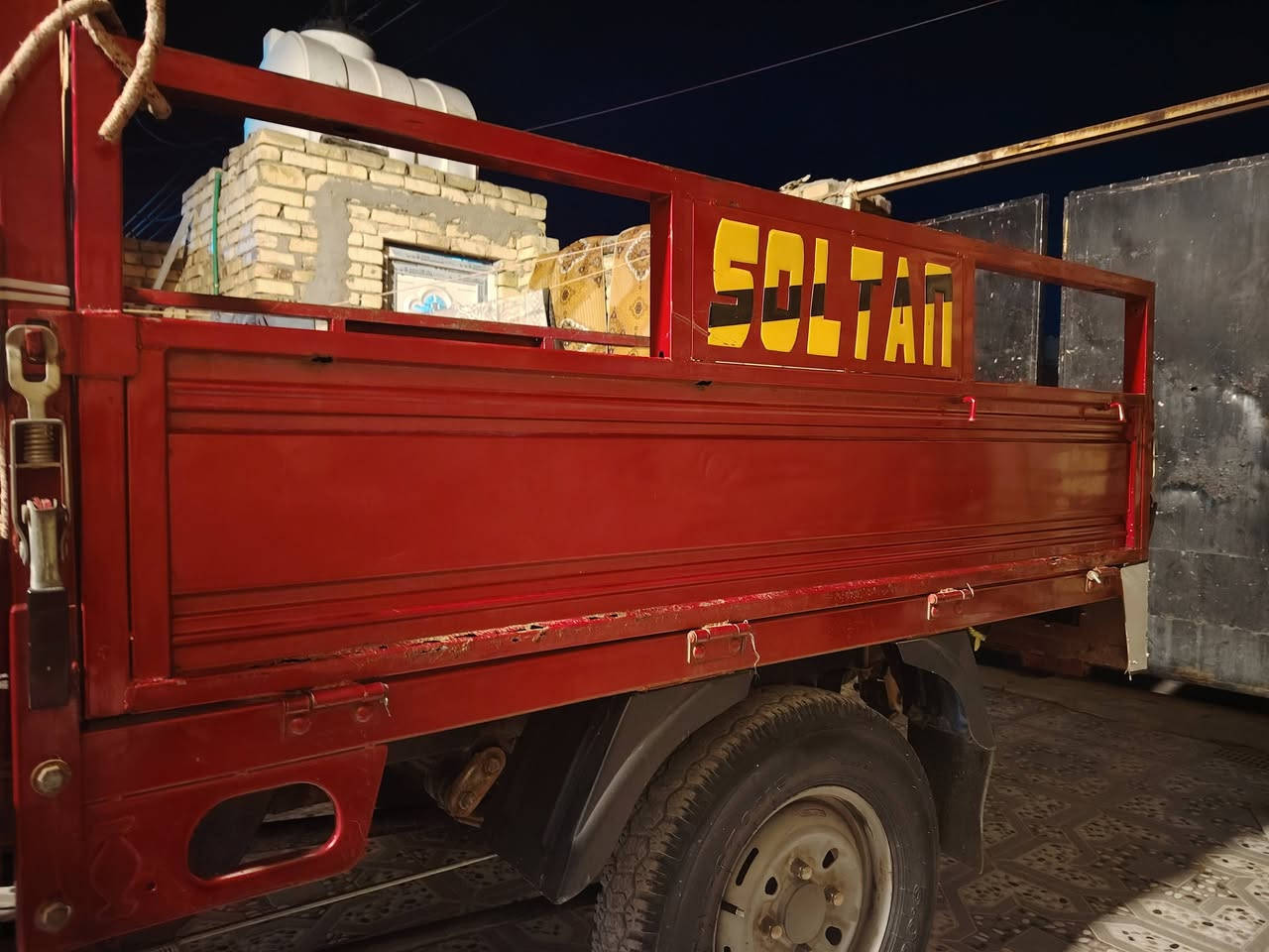 سلام عليكم صفاحيات للبيع بيهن خياسات لسعر خاص ***********
