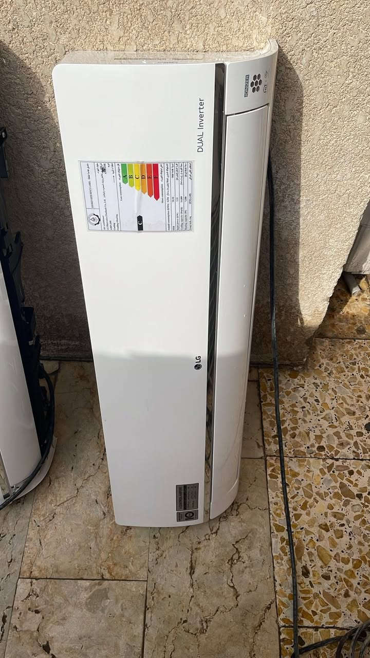 السلام عليكم سبالت LG  انفيرتر 2 طن تحكم امبيريه شوف عينك كلش جدد سعر الواحد 650 متوفر عدد5
متوفره سبالت مستعمله انفيرتر وعادي توسوت و كري و يورك 
و LG و وادي 
ومتوفره سبالت كنتوريه هم انفيرتر وعادي للاستفسار 
***********
