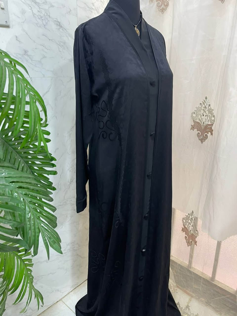 مرحبا بنات عندي شلعه عبي خليجي عددهن ٧٠قطعه وهذني مجرد نموذج بسيط منهن نضافتهن ميه بالميه الفحص كدام المندوب قطعه قطعه اخذتهن حتى اشتغل بيهن ومتفرغت ابد وابيعهن حتى لو بالخساره ميخالف لان مكان ماعندي واي استفسار اخر تفضلو عالخاص لان قليل افتح الفيس


**إذا كنت صاحب هذا الإعلان وتريد حذفه لأي سبب، رجاءا أرسل رسالة إلى الدعم الفني**