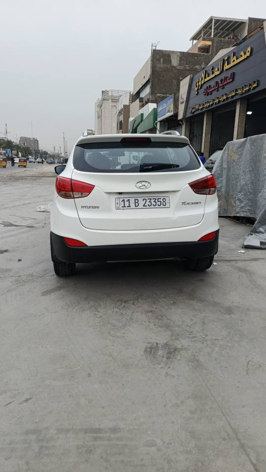 السلام عليكم للبيع توسان ٢٠١٤ خليجي رقم بغداد السياره مكفوله من الصبغ والتبديل بيع بارد السياره بنوراما داخل لونين كامره وحساست مكينه ٢٠٠٠دوش مكفوله كيرمكفول تبريد حداديه كله مكفوله السياره ماشيه١١٩ الف  السعر١٤٥ وبيه مجال بصيط للستفسار اتصل فقط*********** مامتواجد بلخاص بغداد الطالبيه بغداد, العراق
