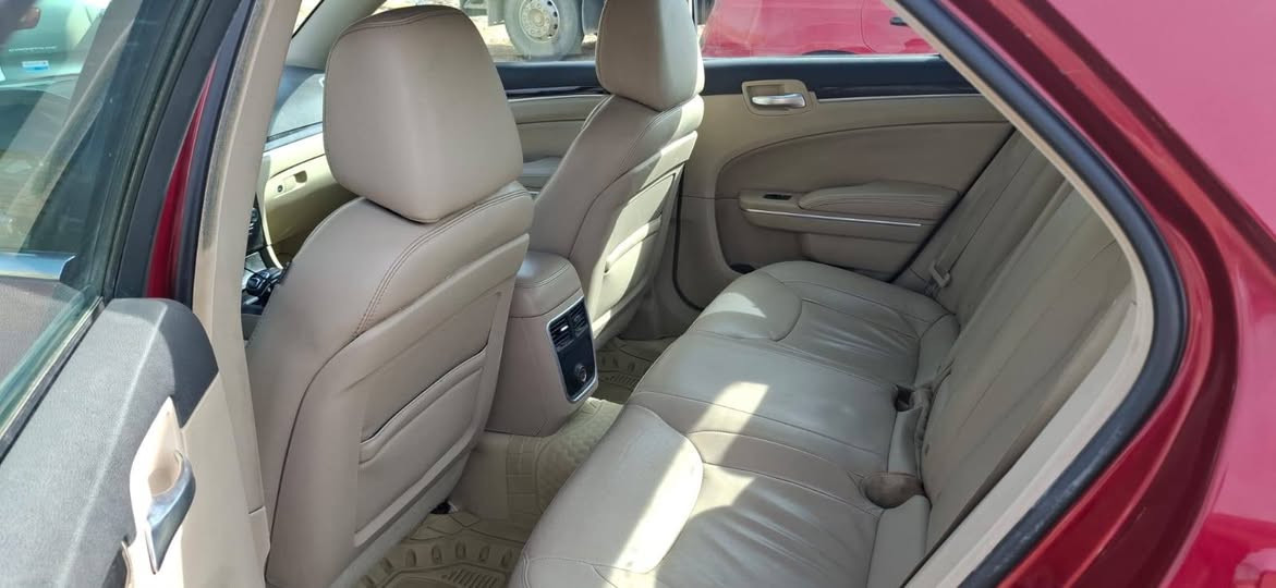 السلام عليكم أوباما 2014 كندي بيه فتح جاملغات امامي وبنيد شرط بدون دواخل فول مواصفات عدا الفتحه شاشه كبيره دواخل عسلي تدفئه بالكشنات تبريد قطعتين حدايه ومكينه وكير خير من الله شرط مداور مكان السياره ذي قار..... للاستفسار ***********
