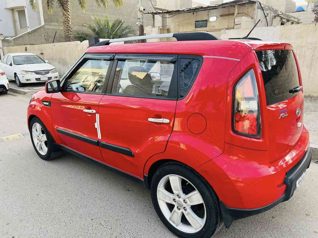 مرحبا. كيا صول للبيع (خليجي) رقم بغداد الجديدموديل ٢٠١١ كير محرك تبريد تخم تاير صدر كلهن بحاله جيدة بيهه صبغ جاملغ وبنيد والباب كلير فقط بدون دواخل  مكانهه بغداد السعر   ٩٣  الاتصال ع ***********
