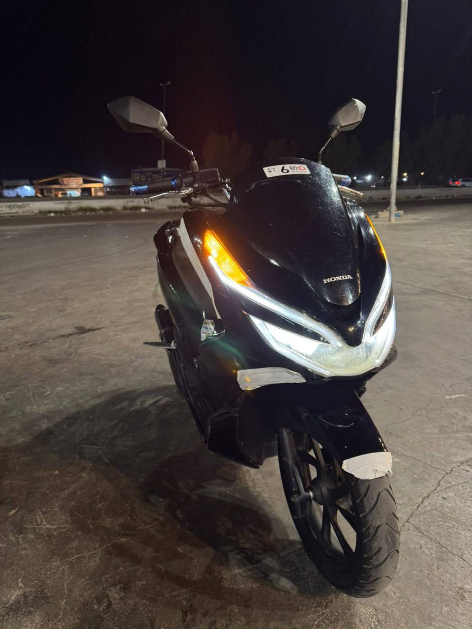 السلام عليكم دراجه pcx جيل الثالث للبيع درجه مكينه مكفوله نضافه 100% شلعه معدل الكفرات يراد ترتيب الهن وبيهن كسور خفيفات مكاني بغداد الحسينيه الراشديه رقم *********** سعر 1850  اقره التفاصيل وخابر 🤍
