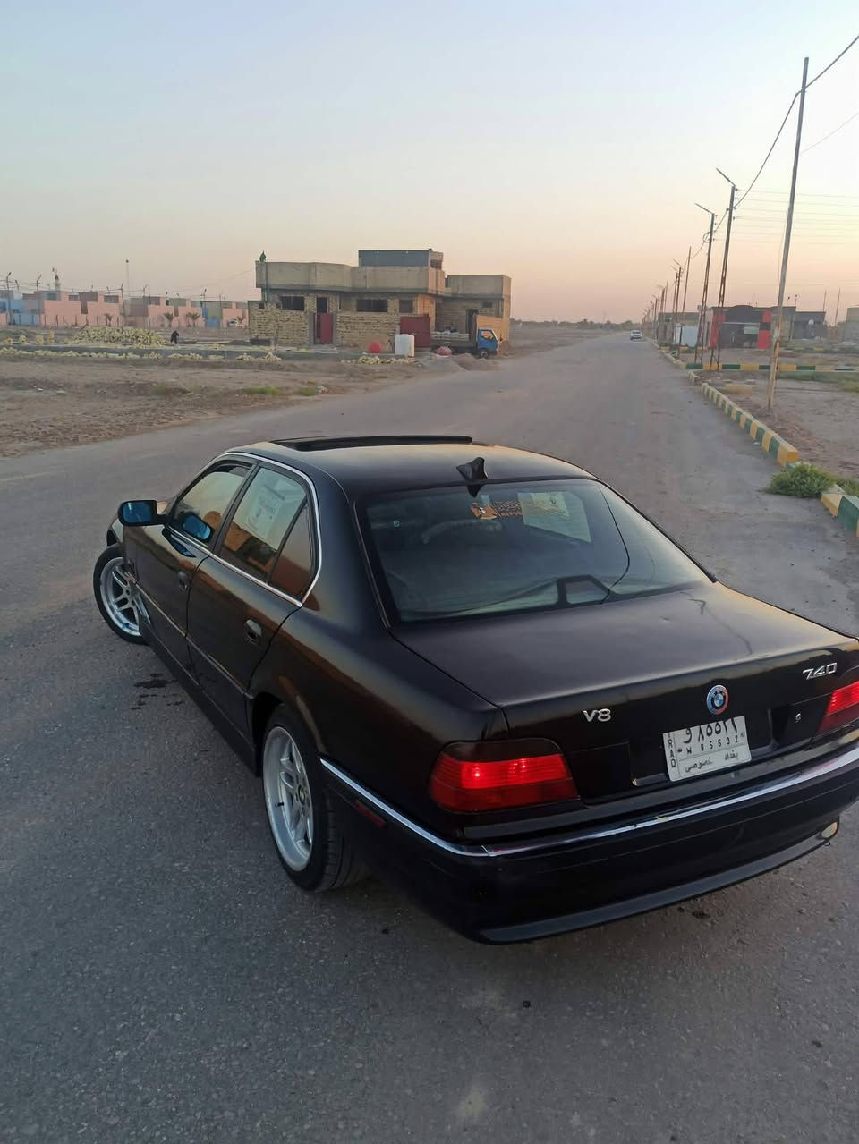 سلام عليكم للبيع بي ام خفاش موديل 96 740 اصل سياره مال جناي بس ظروف اريد ابيع سياره جديده تخم تاير جديد حداديه ورا وقدام مكينه وقير حاويه تبريد ثلج ويا السويج غرفتها كهربائي سوداء جليد رقم بغداد تحويل ثاني مكان بابل الشوملي اتصل فقط ***********
