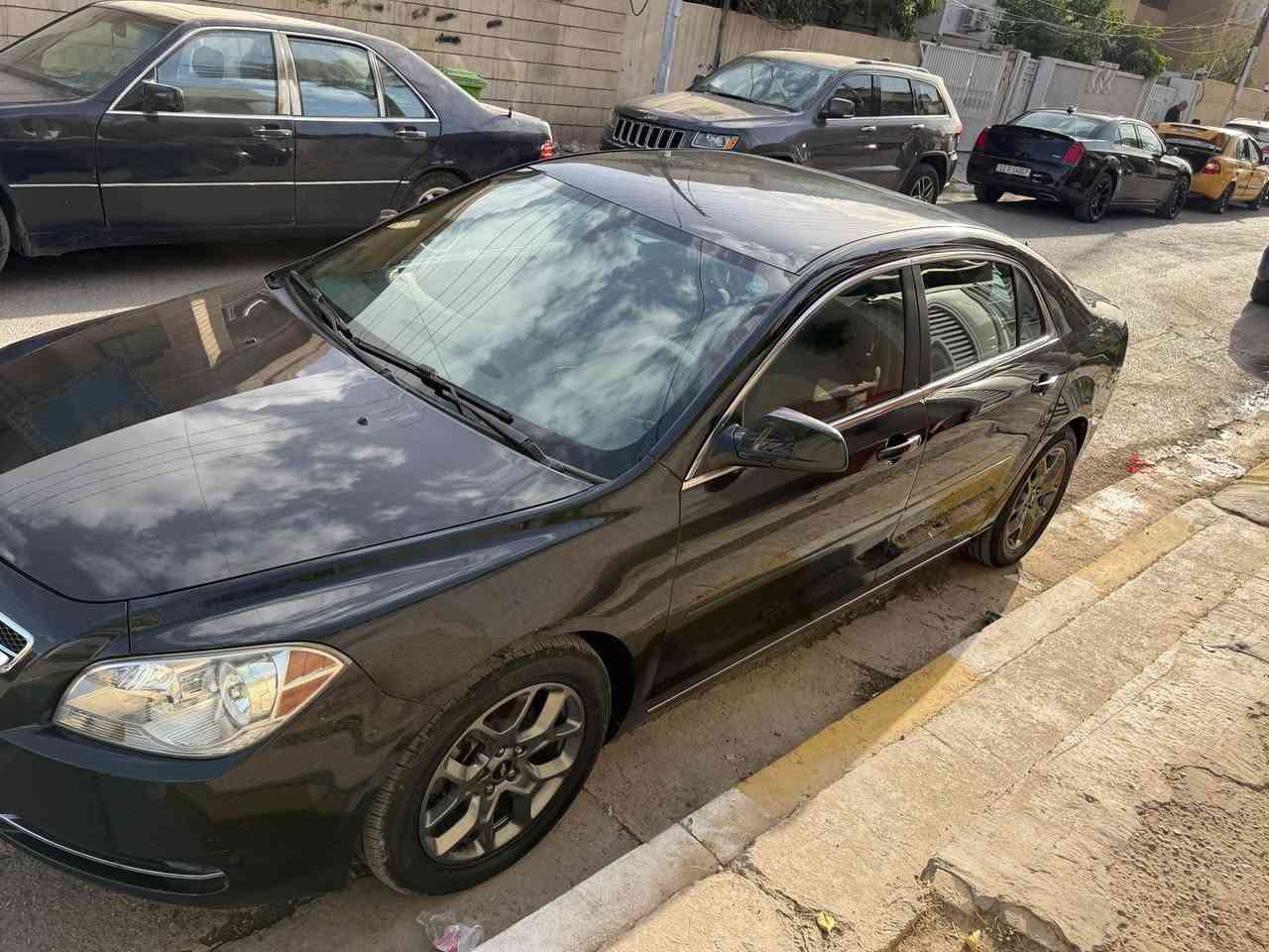 السلام عليكم ماليبو 2011 خليجي مكفولة من الصبغ والبارد جديدة كلش ماشية ١١٤ الف مايل مكينة ٢٤٠٠ صدر جديد تخم تاير ويل كب حديث مكان السيارة بغداد حي الجهاد للاستفسار *********** واتس اب 
*********** السعر ٩٣ بيها مجال Colombo, Sri Lanka
